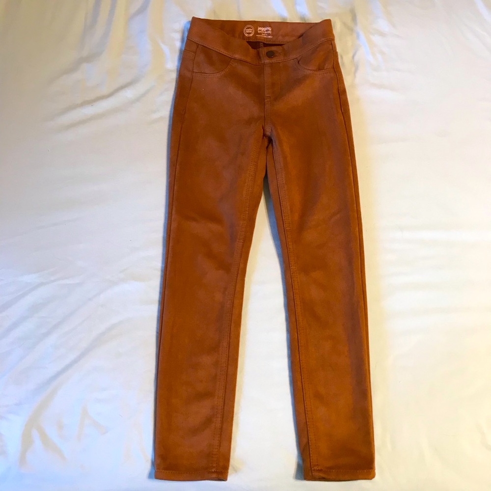 Like New!!! Wonder Nation Girls 6/6X Suede legging in a camel color.